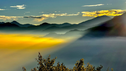 層巒疊翠的眾山之島一景（作者提供）