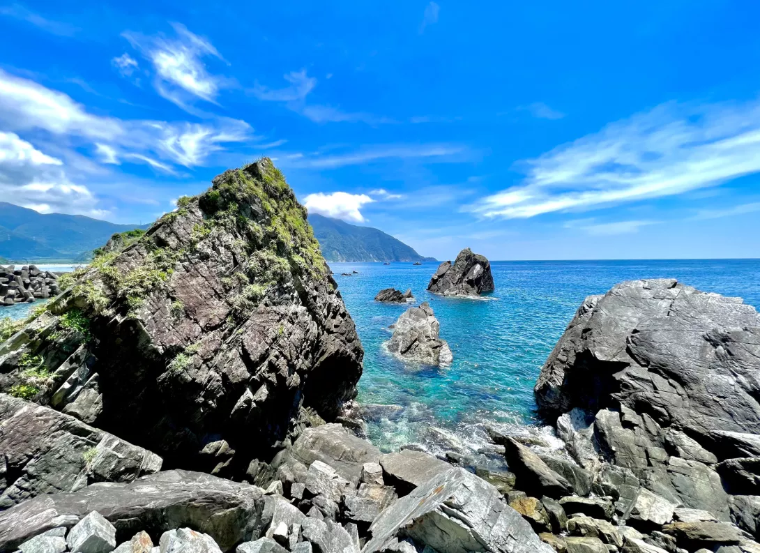 福爾摩沙的「山．海．坔．谷」是北回歸線上最美的地景濃縮教室（作者提供）